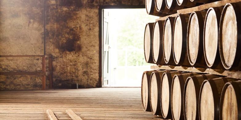 Medium The Dalmore Distillery Warehouse 2021 Hi Res